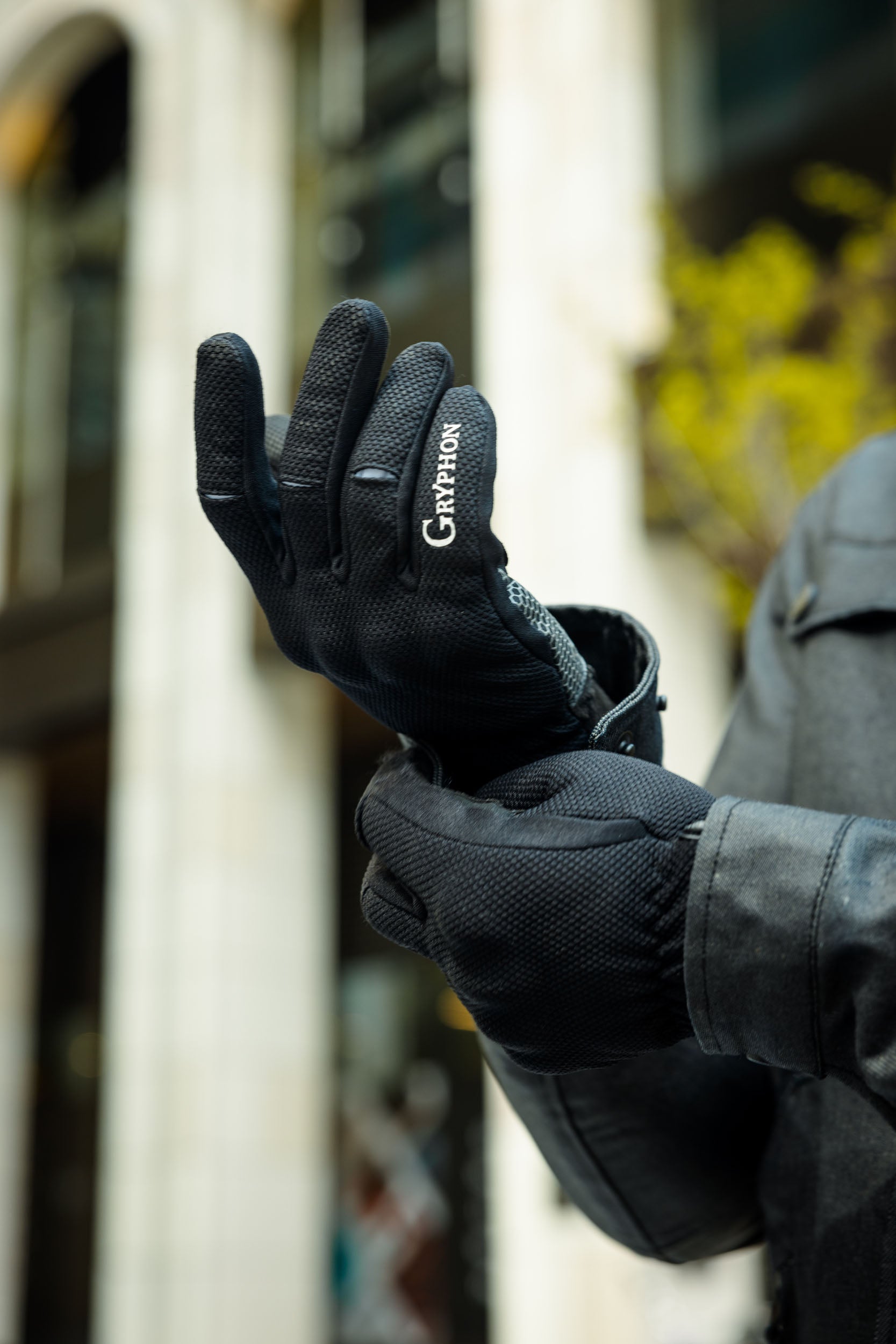 Shadow Gloves